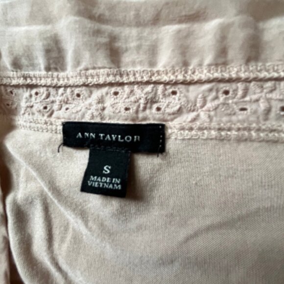 Ann Taylor lightweight top Small - Picture 6 of 7